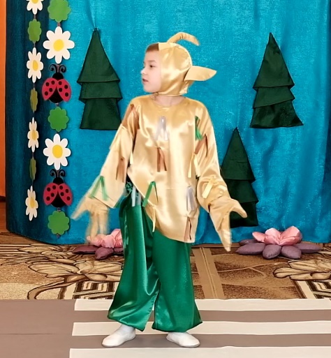 C:\Users\Лилия\Desktop\мои спектакли\фото спектакль шураленок\vlcsnap-2023-12-10-18h25m10s710.png